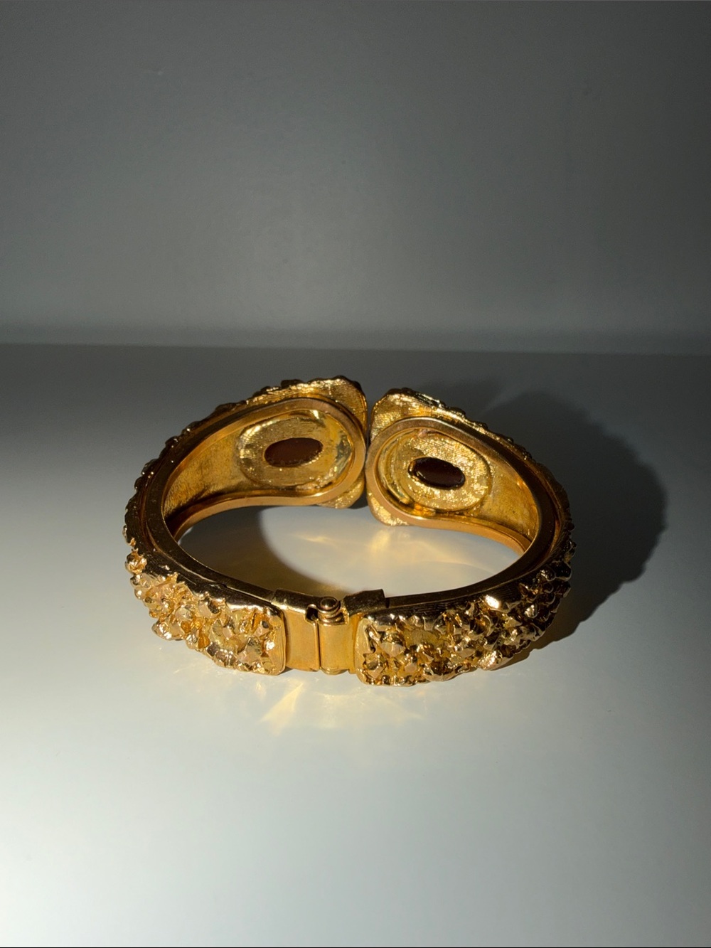 Stunning Vintage Gold-Tone Nugget & Garnet Or Amber Stone Chunky Hinge Bracelet - Picture 5 of 10